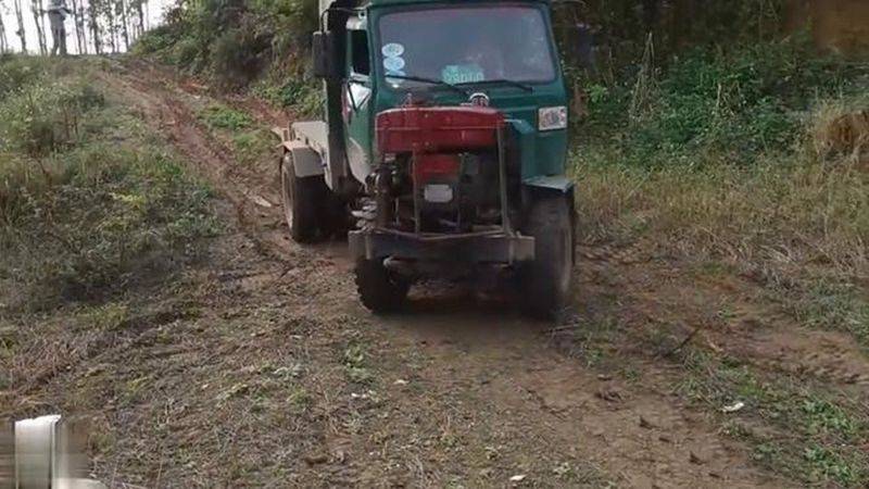 Single-cylinder petrol machine