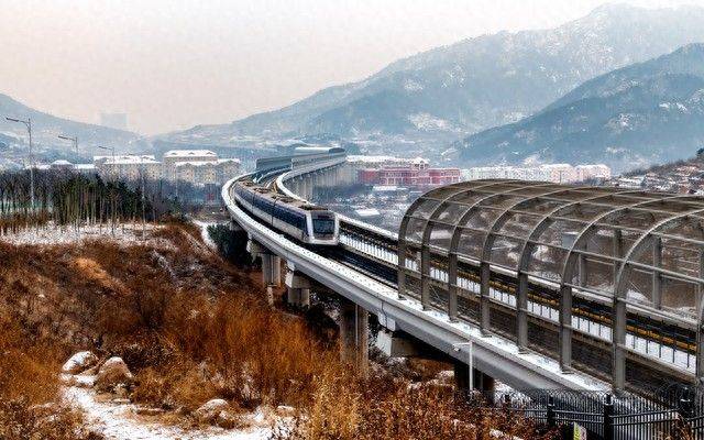How much is dalian's ticket to taiwan