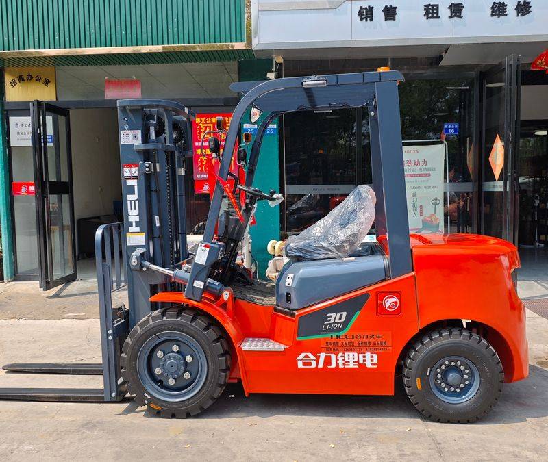 Principles of the line of the combined forklift