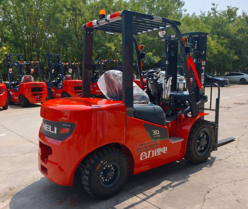 Principles of the line of the combined forklift
