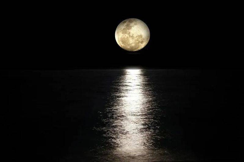 Moon knowledge