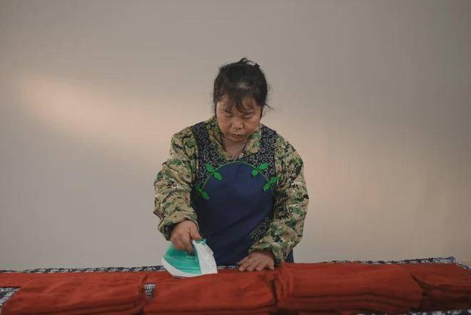 Price of hunan embroidered scarf