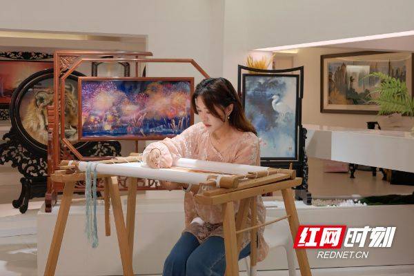 Price of hunan embroidered scarf