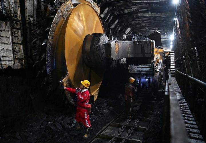 Price of coal miner
