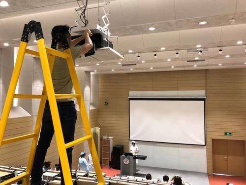 The projector maintenance skills are fast-tracked