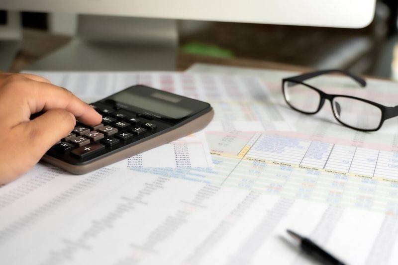 Distinction between cost claims and payment requests