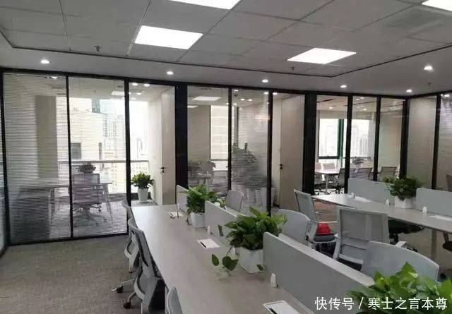 新闻节目主持人特点
