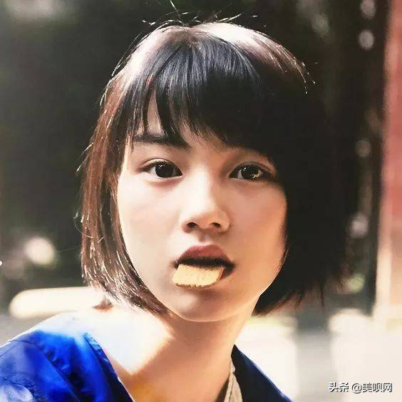 日本割双眼皮多少钱