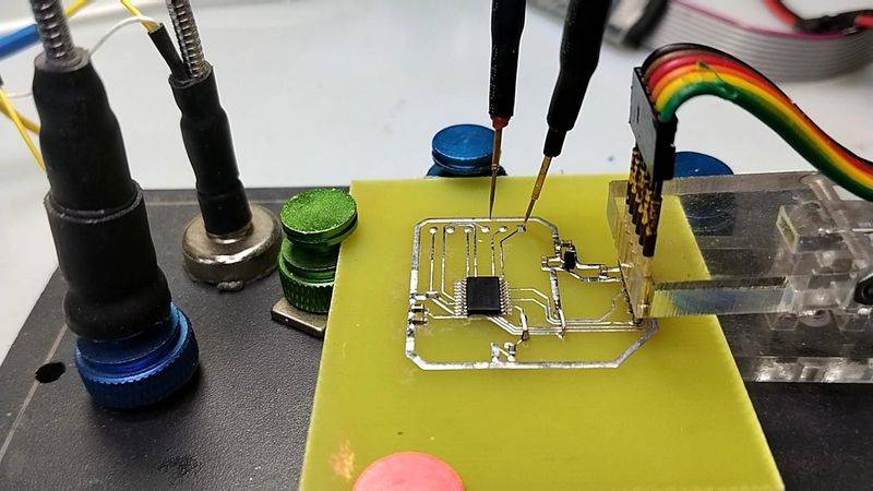 The principle of control of the step-by-step generator and its single-piece control is achieved