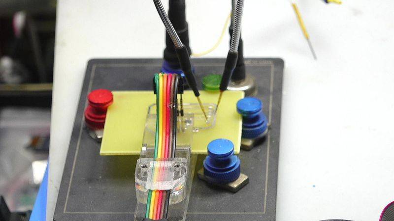 The principle of control of the step-by-step generator and its single-piece control is achieved