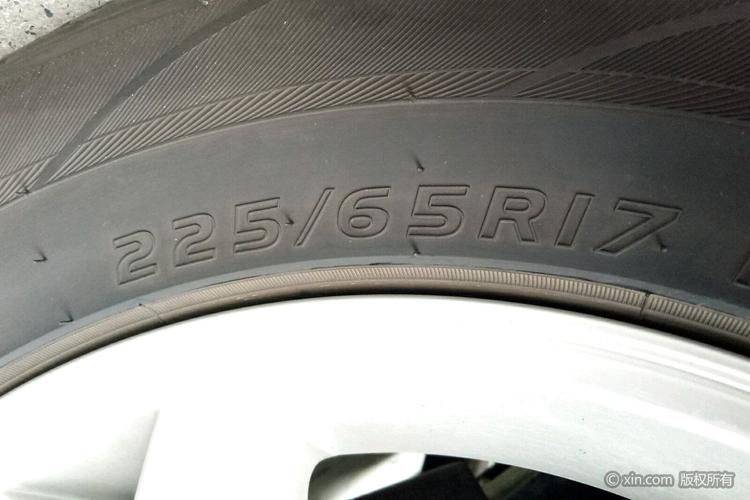 比亚迪s6轮胎多少钱