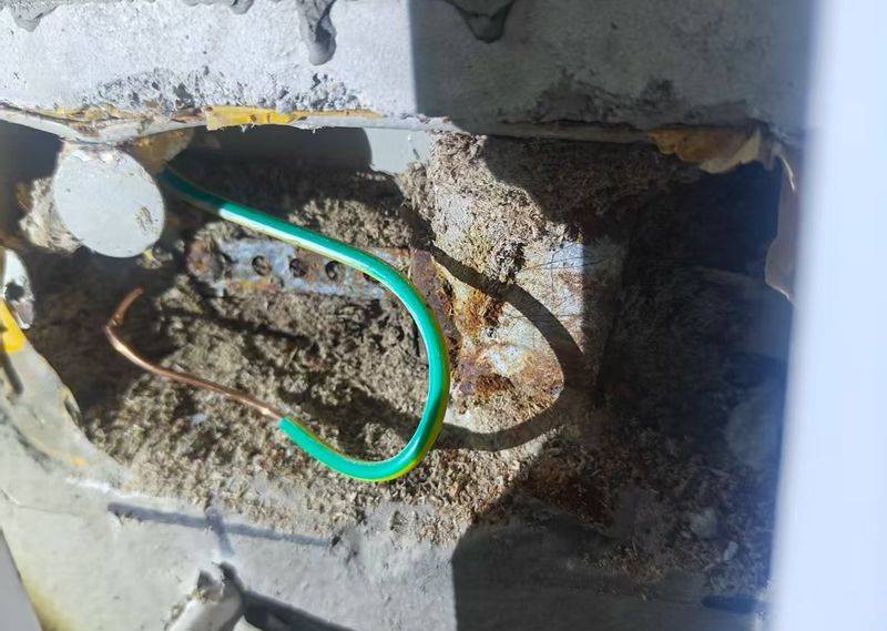 Water tap maintenance pictures