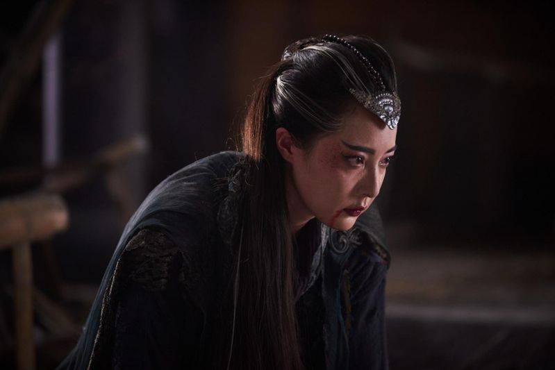 九阴白骨爪无坚不摧，郭靖却不练九阴白骨爪，而是练了九阴神抓