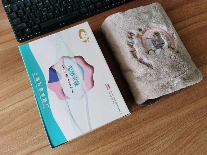 Electro-hot water bag construction