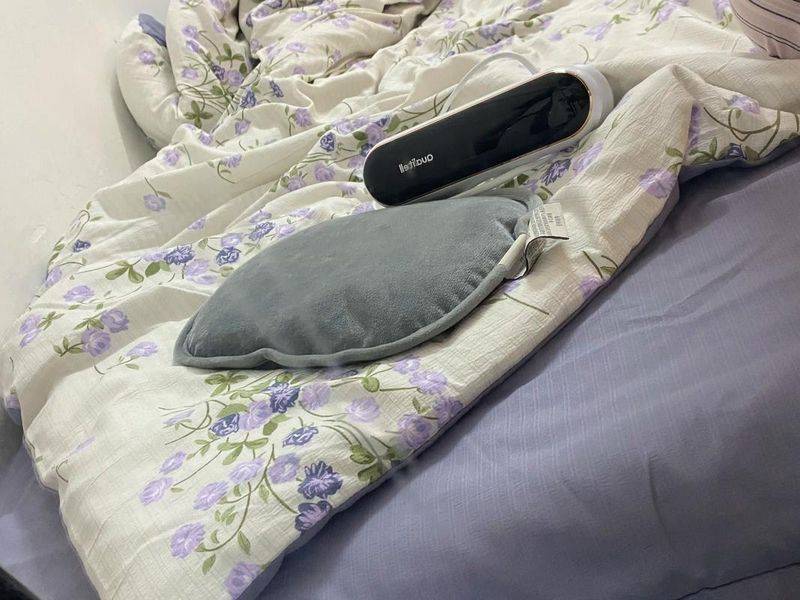 Electro-hot water bag construction