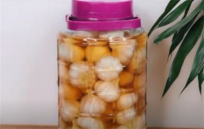 浙江土池腌糖蒜方法