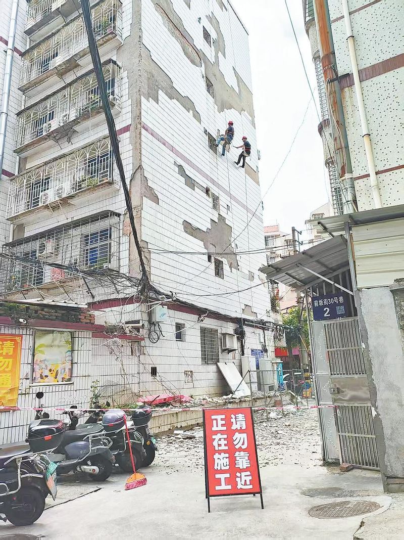 外墙砖脱落维修方案