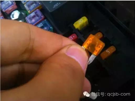 别克新君越维修手册