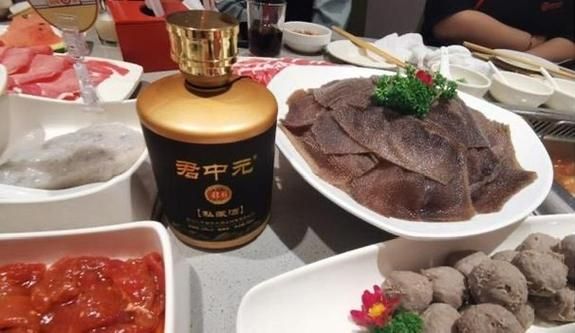 在火锅店吃火锅步骤