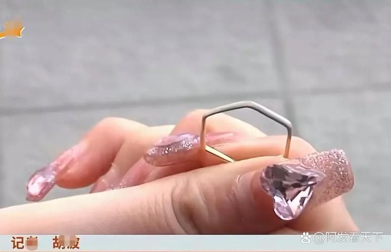 金子一两等于多少钱