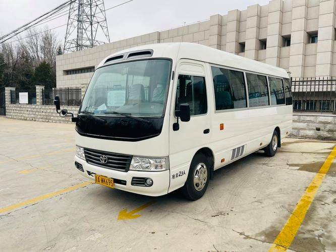 Prices and pictures of vans