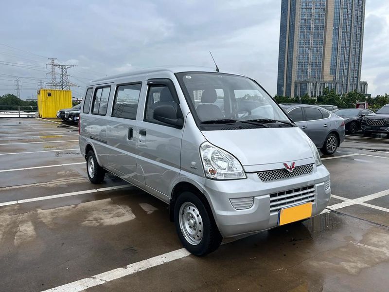 加长面包车报价及图片