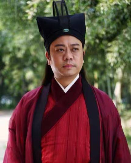 How much does o-yung-hwa earn a year