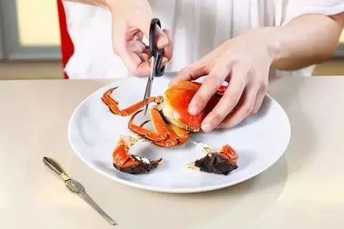 怎么吃螃蟹步骤图