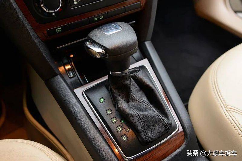 斯柯达明锐维修手册