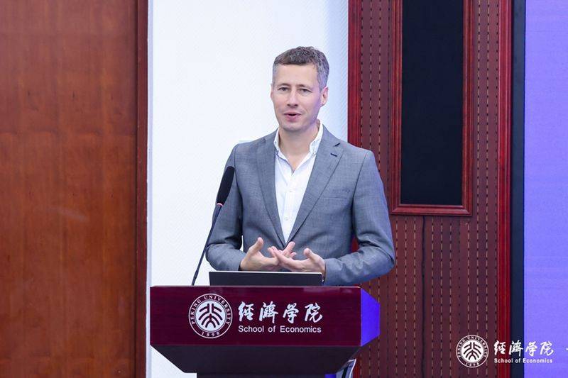 欧洲知识经济管理学院
