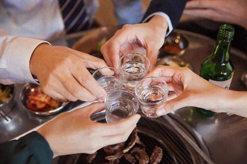 牛栏山白酒百年35度多少钱一瓶
