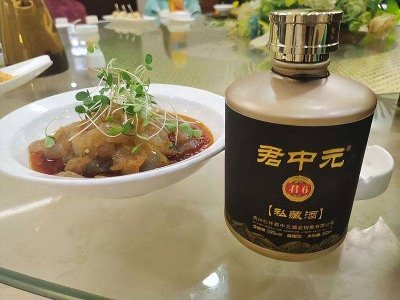 牛栏山白酒百年35度多少钱一瓶