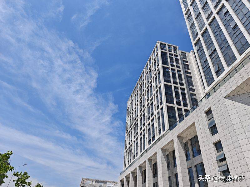 诗词的锤炼：从平仄相间到意象升华的五绝解析