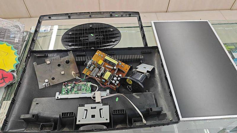 液晶显示器维修实战教程