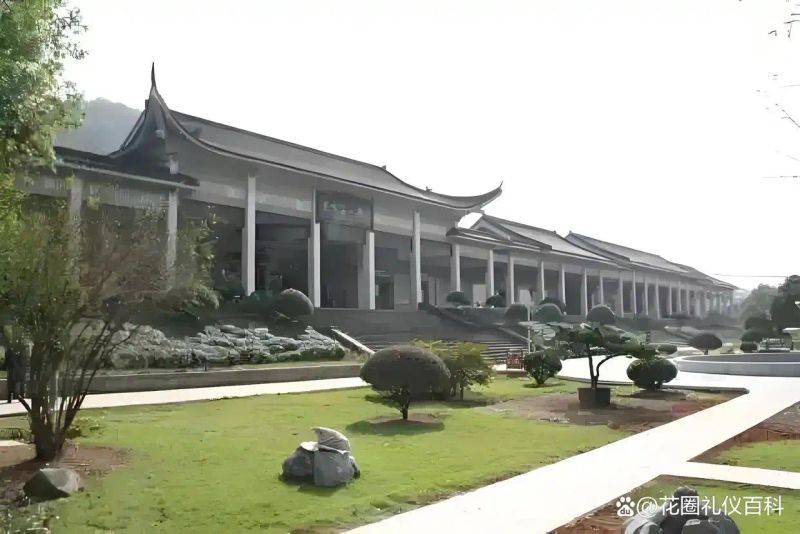 市面之上殡葬花圈普遍售价处于什么范围