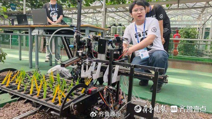 大学生机器人制作原理