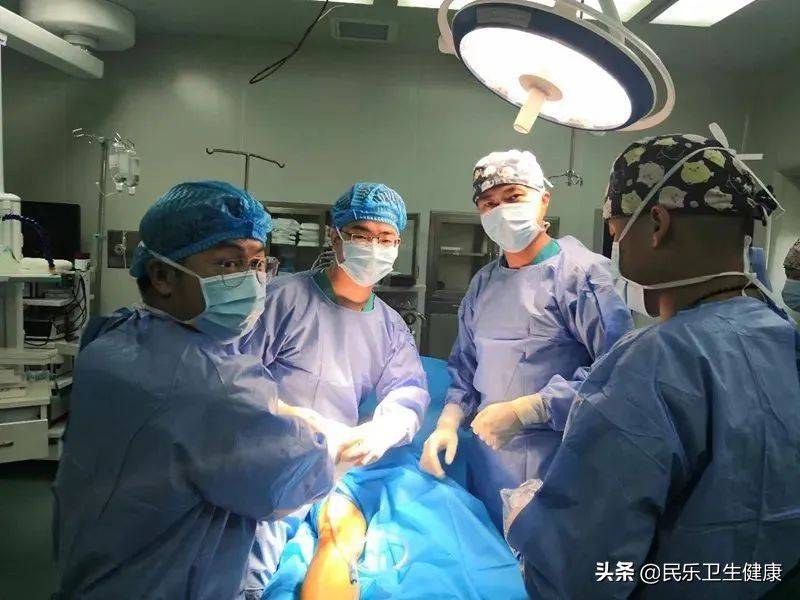 髋关节置换术多少钱