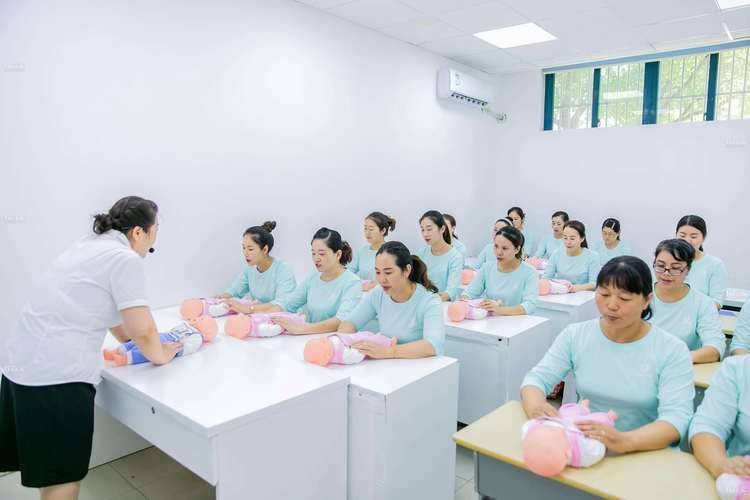 杭州美工培训多少钱