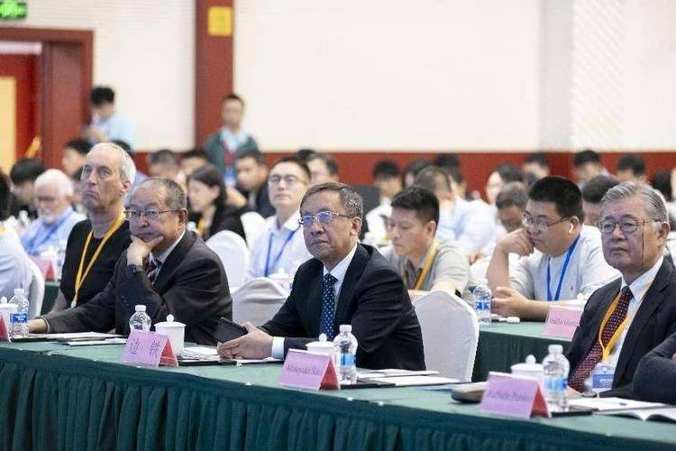 地质雷达探测原理与方法研究