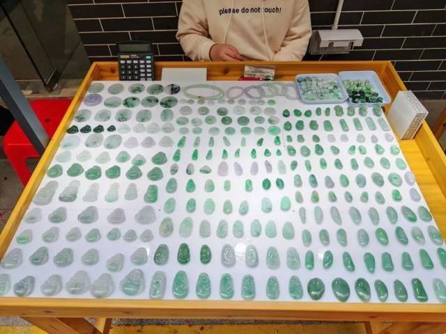 平洲玉器街买玉经验