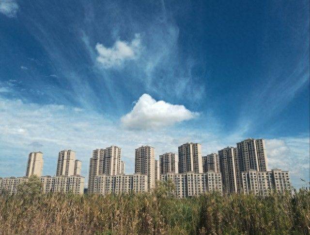 房价是楼板价的几倍