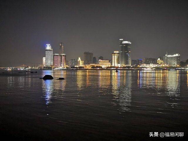 厦门房价多少钱一平方