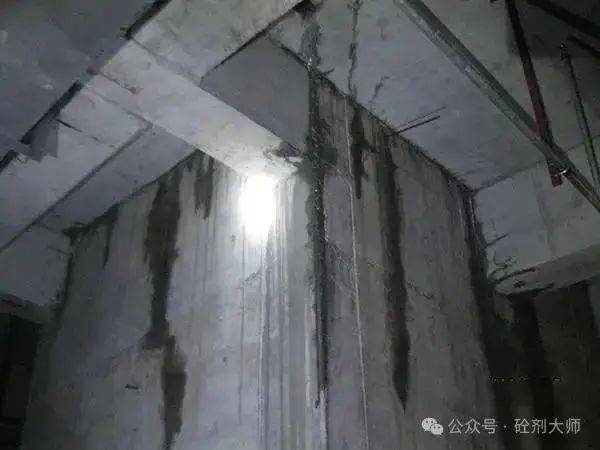 大体积混凝土中温度裂缝的成因
