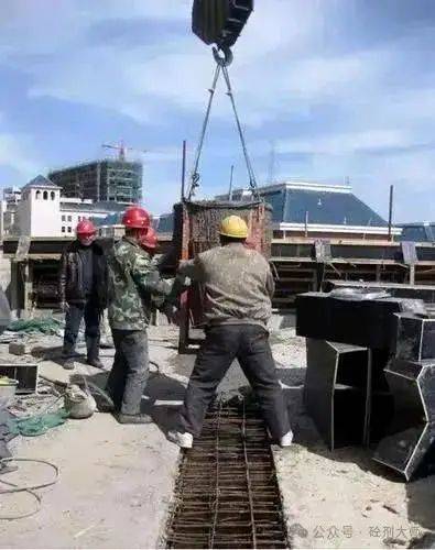 大体积混凝土中温度裂缝的成因