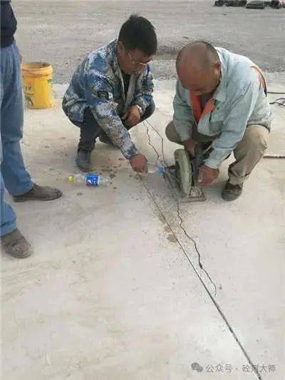 大体积混凝土中温度裂缝的成因