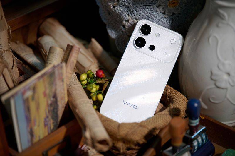 How much is the official offer for vivox7