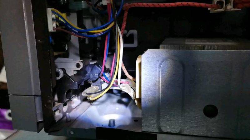 Switching power maintenance