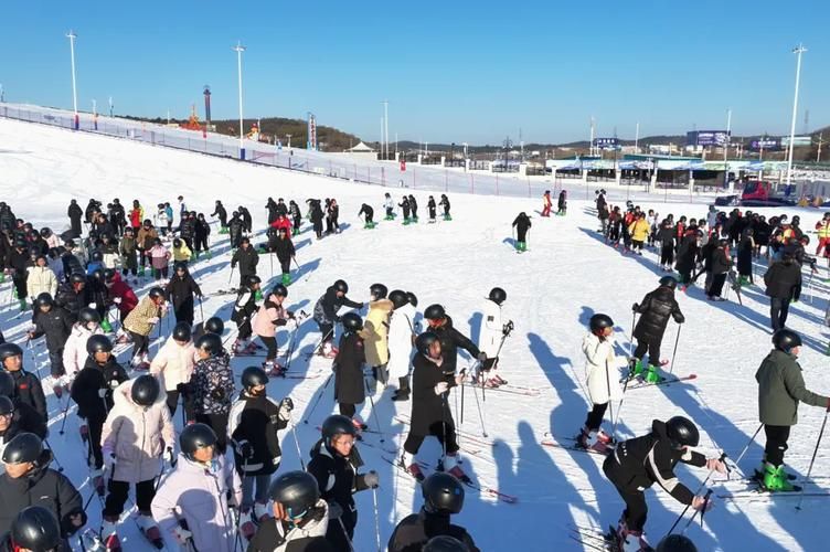 长春净月潭滑雪场滑雪多少钱
