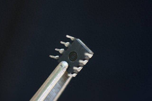 霍尔电压传感器的工作原理