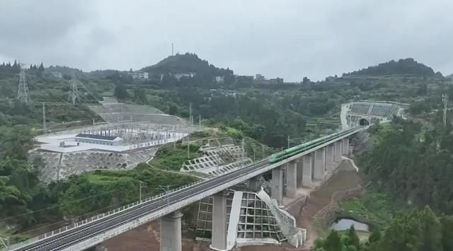 重庆到西安多少钱